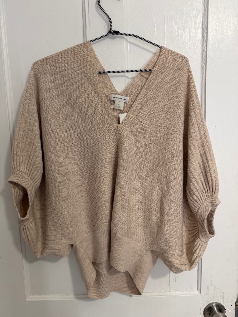 BNWT- Club Monico V-Neck Ribbed Knit Sweater (Large)